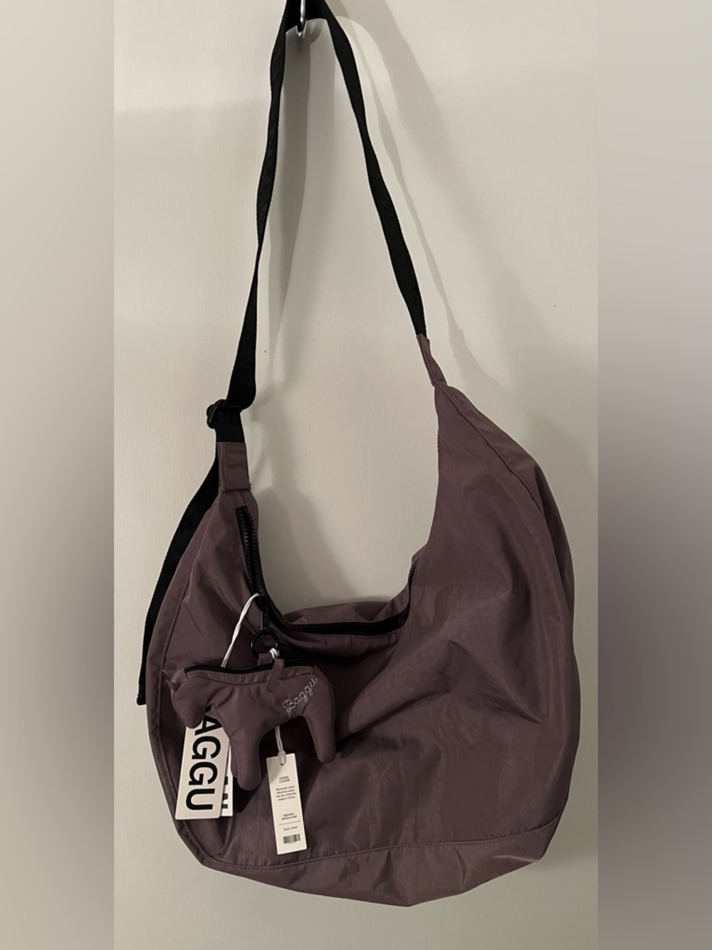 BAGGU dusty violet large nylon crescent and horse charm - Picture 3 of 6